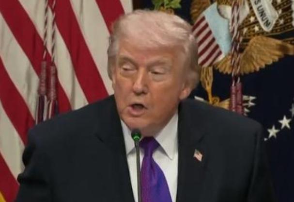 特朗普又吹牛：有位前总统夸我，但我不说是谁

笑死！特朗普说自己打伊朗被某位前总