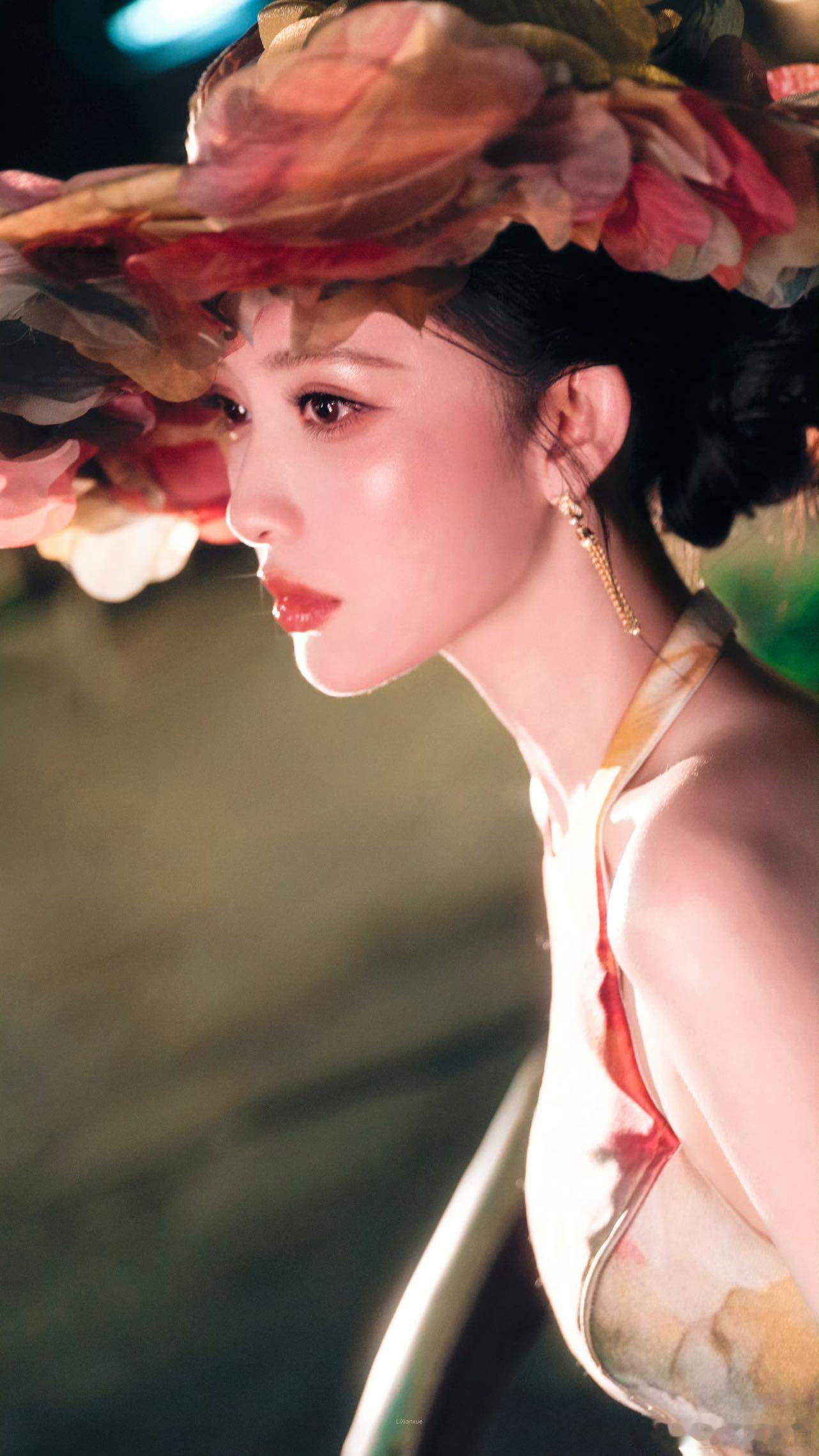 孟子义亮相印尼活动，状态好到发光！高级矜贵的妆造自带氛围感，举手投足间满是魅力，