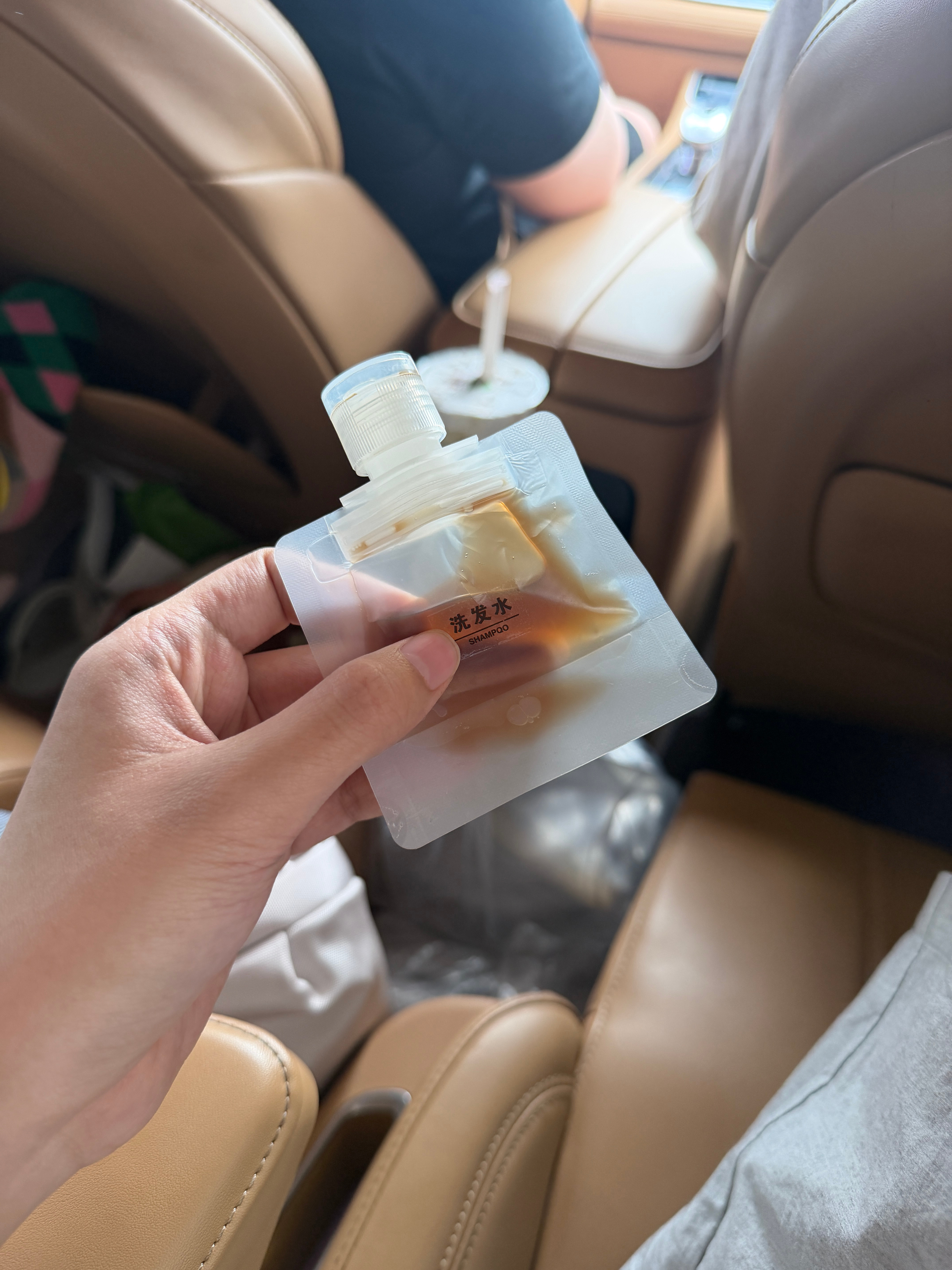 今天出发琼库什台！连续打扮这么多天太佩服自己了😅你们昨天问我的洗发水没有链接噢