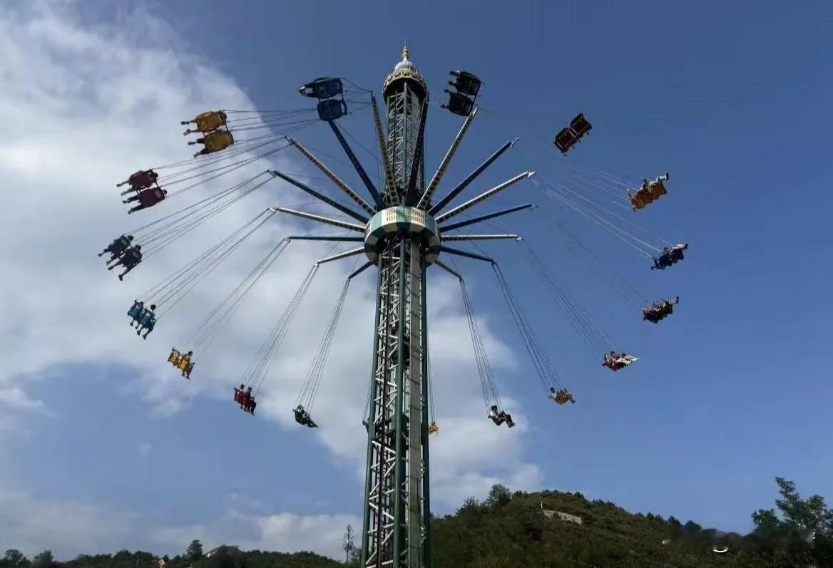 别再当大冤种了！海南封关真相扎心：游客囤货优势一夜归零。

在三亚干了十年的兄弟