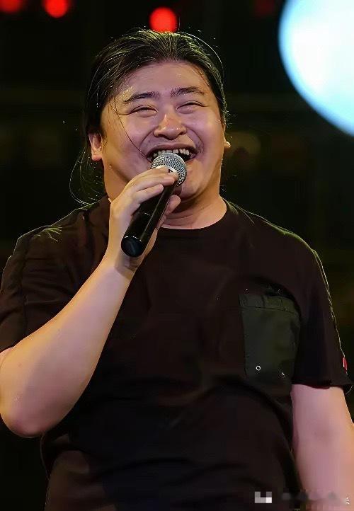 一个灵活就业的表妹和我说，刘欢都只活到63岁，你说交社保到底有没有用？我想了想和