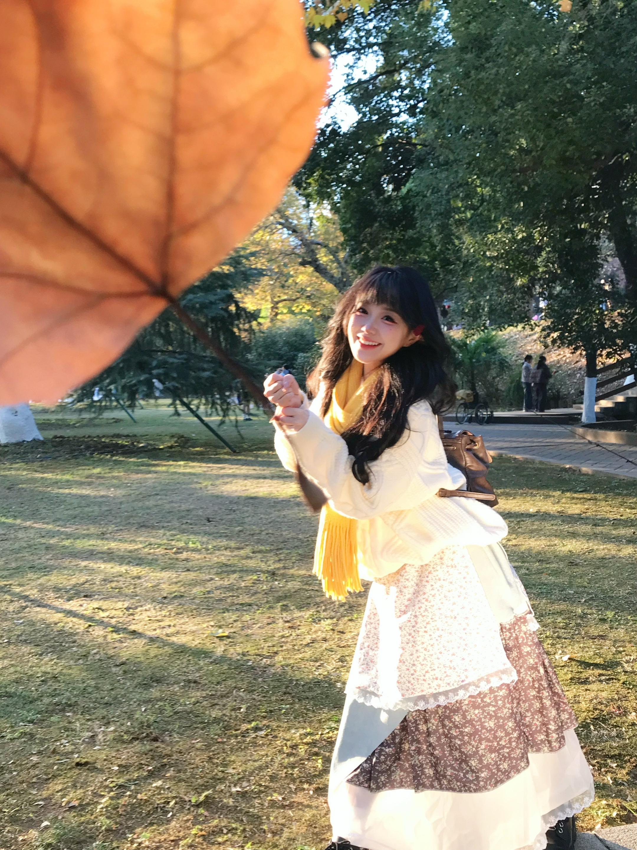 ˶•̀֊•́ 你咋整的 咋一叹气就有人哄你