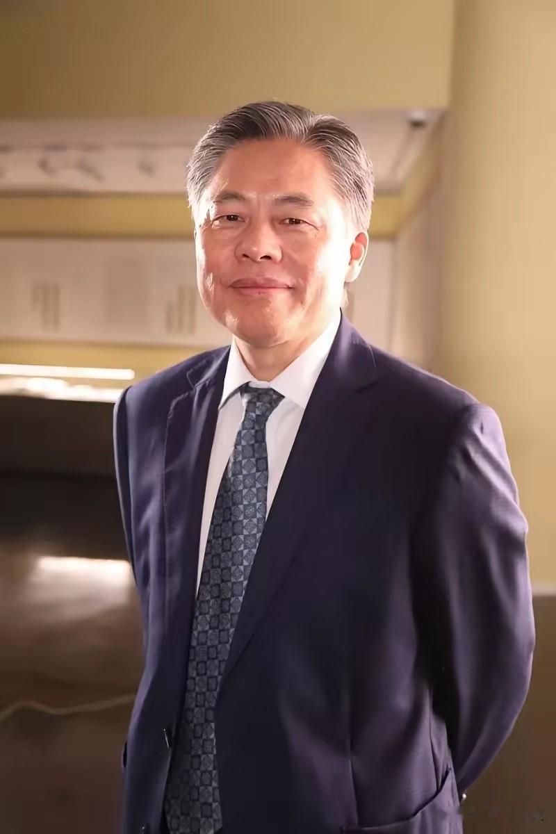 全国政协委员黄德宽曾在相关提案中指出，全世界没有一个国家像我国这样，把外语尤其是