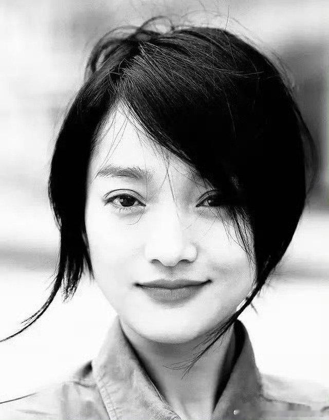周迅文淇有东亚母女那味了周迅文淇双女主细糠周迅和文淇同框自带宿命感，五官神态高度