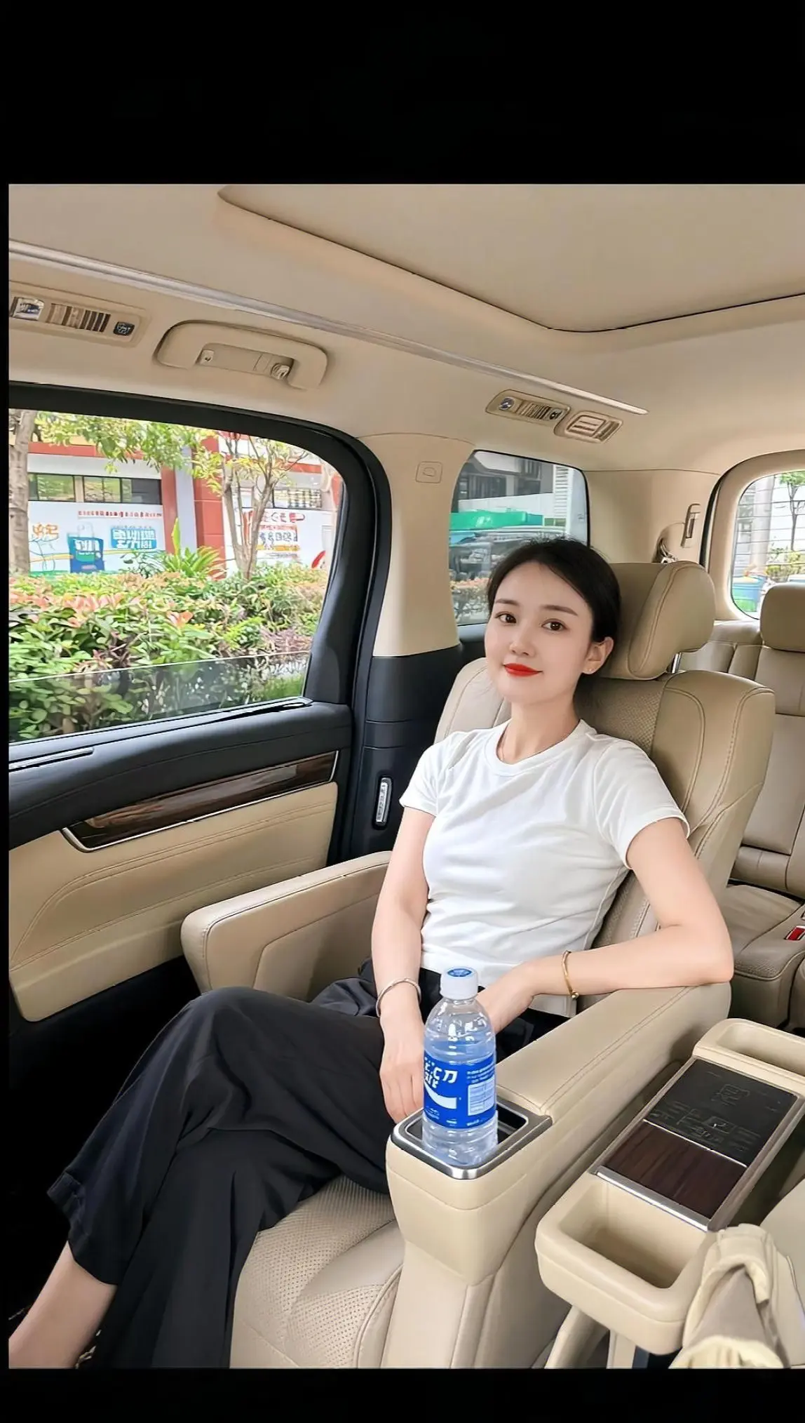 在婚姻里，不是多富有就多快乐，男人和女人都不容易，经营一个家千辛万苦...