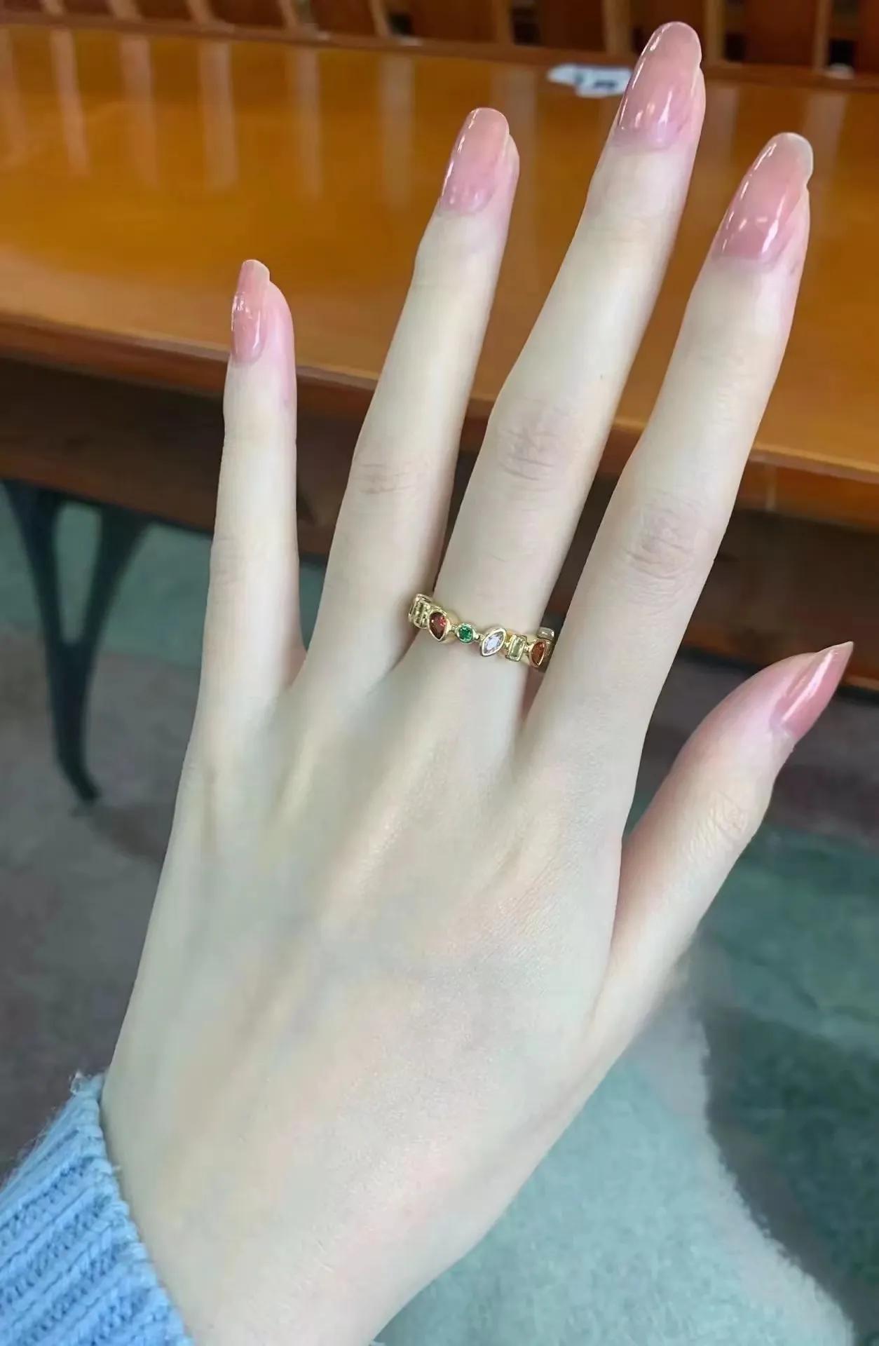 芊芊玉手（21）