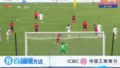 省港杯中国香港踢得真顽强，第二回合在上半场0:2落后的情况下，下半场居然又神奇地