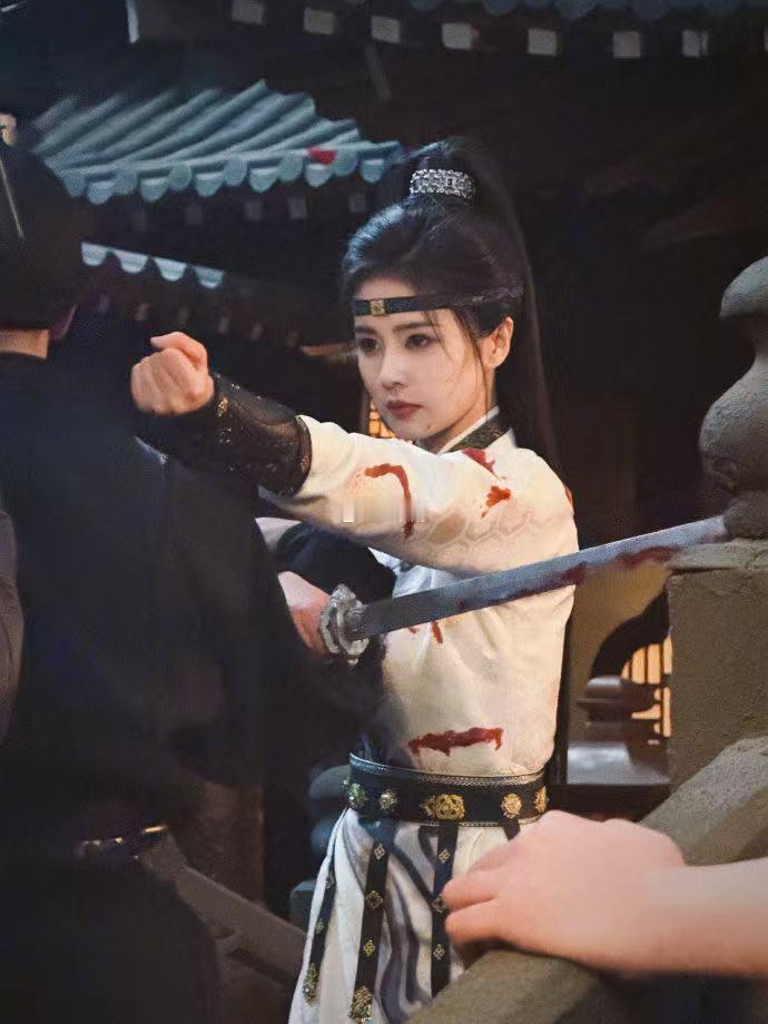 没人能笑着走出白鹿这30秒 喜的是寻了15年的仇人就在眼前，痛的是不能立刻手刃，