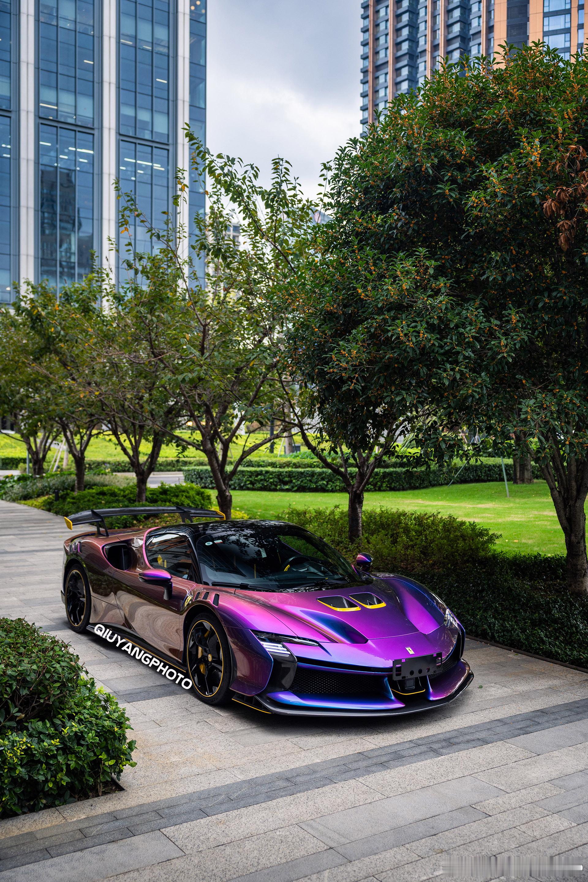 Ferrari SF90XX Spider  特别的Azzurro Irides