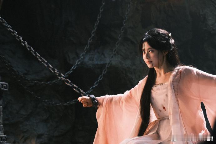 卢昱晓 偏偏你最争气 入青云[期待]明意卢昱晓诠释的好好啊[期待]卢昱晓把明意的