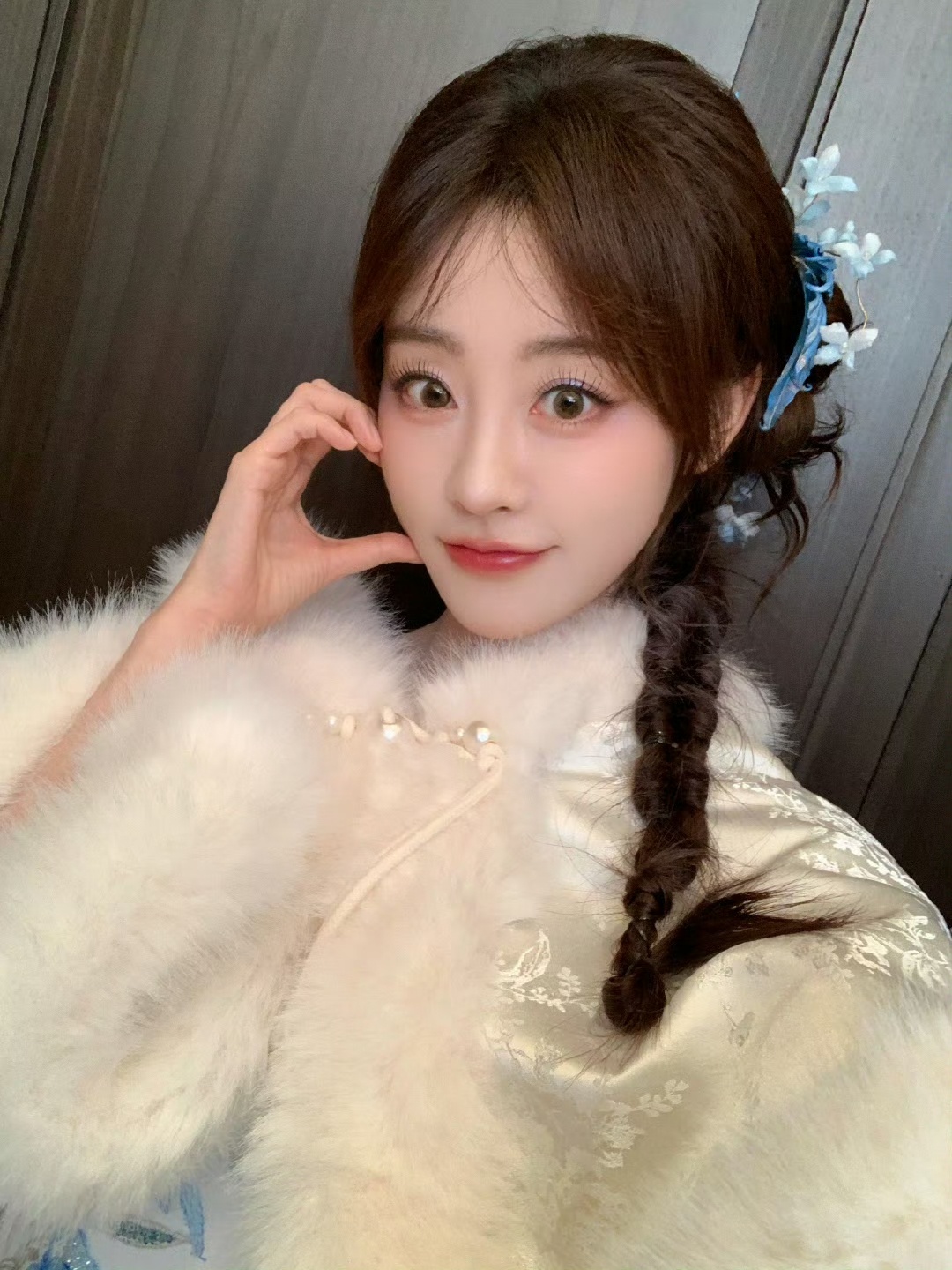 祝绪丹：拍完你的拍你的  主打的物料满满  物料大户不是白叫的