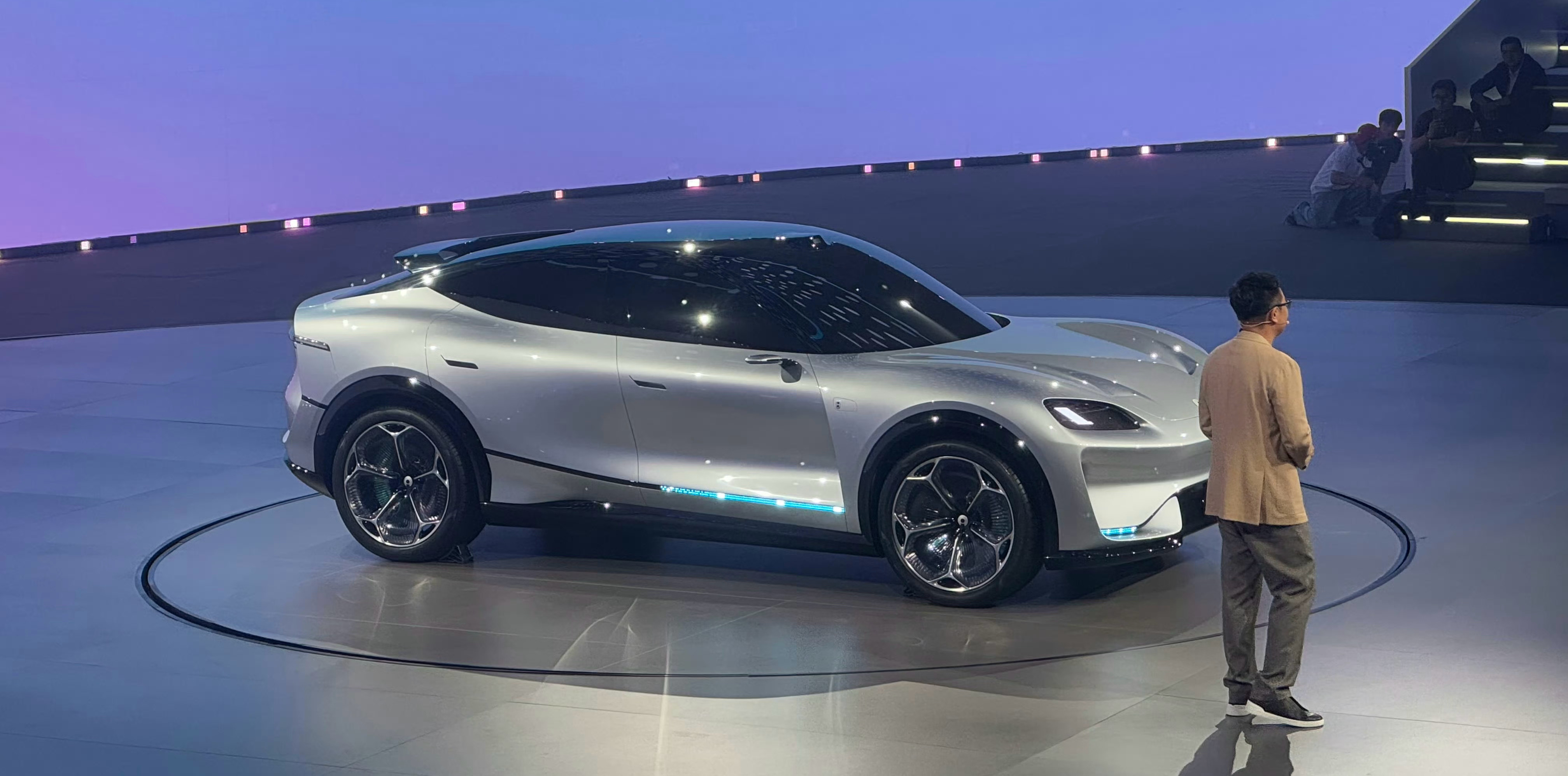 大家觉得AIVA ME7颜值怎么样？赛力斯和字节合作会擦出什么火花赛豆科技最终前