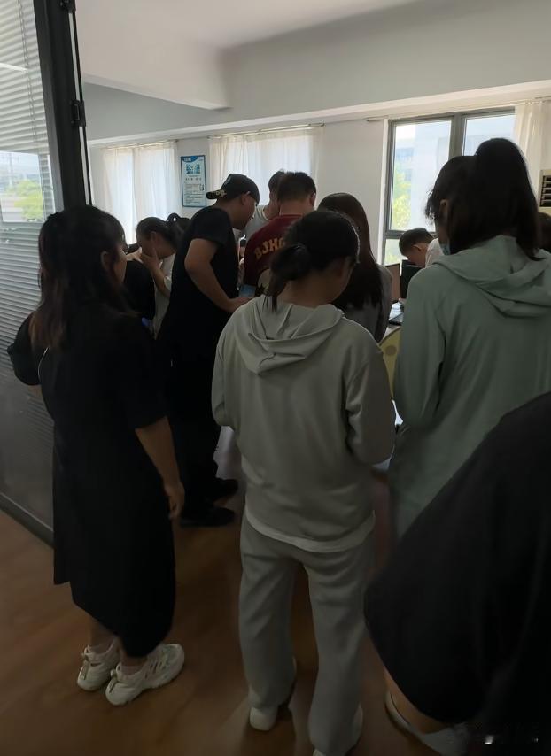 我不排斥上班，我只是害怕面试！

我失业快三个月了，其实我一点都不排斥上班，我特