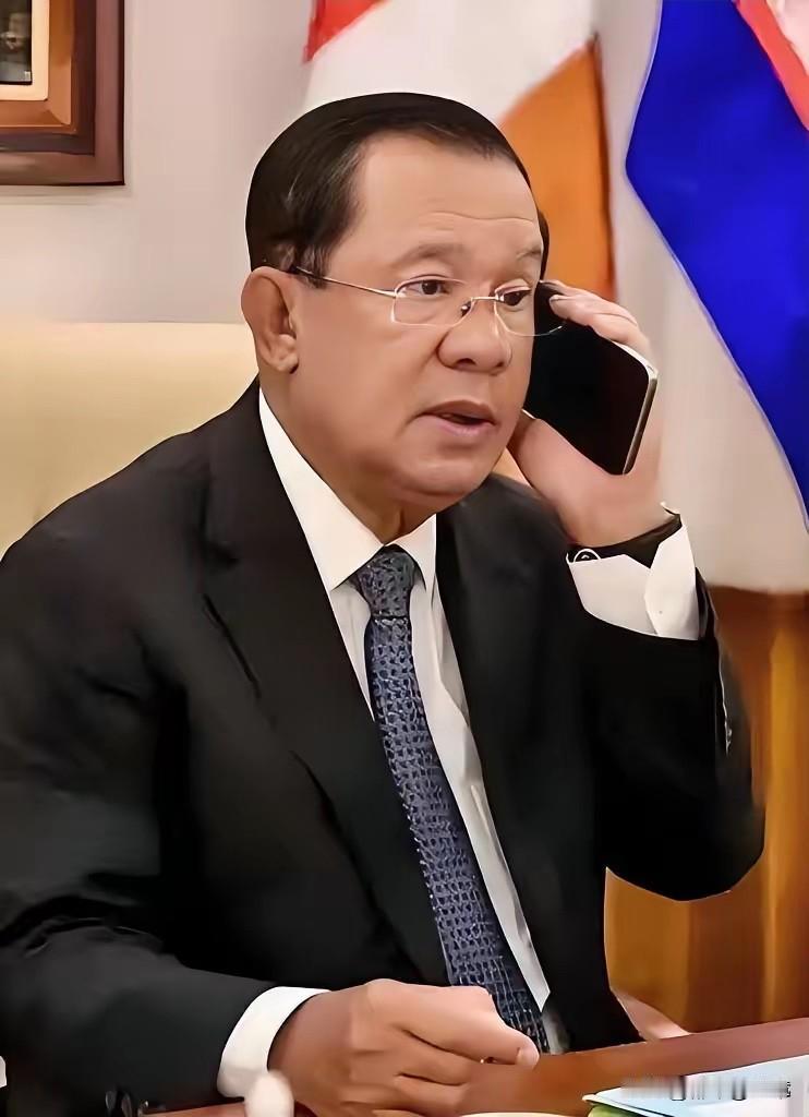 彻底认怂！泰国柬埔寨签署停火协议后，多家外媒披露，柬埔寨方面还向泰国承诺会连手打