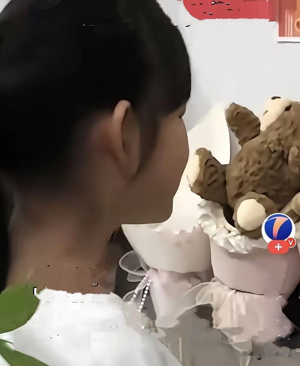 女儿想深夜留宿闺蜜家，爸爸狠心拒绝！看似不近人情，实则是顶级家庭教育
 
近日，