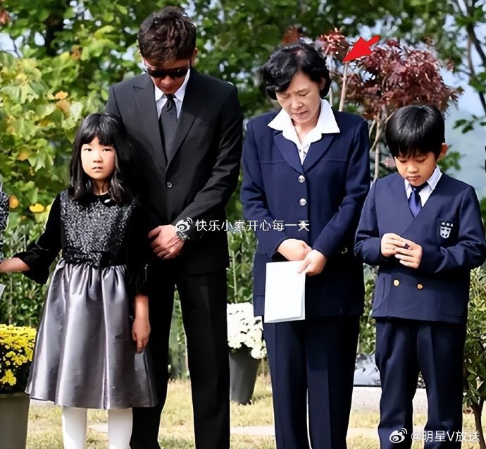 母亲否认独占崔真实遗产 3月5日，崔真实母亲郑玉淑通过YouTuber李镇浩的影