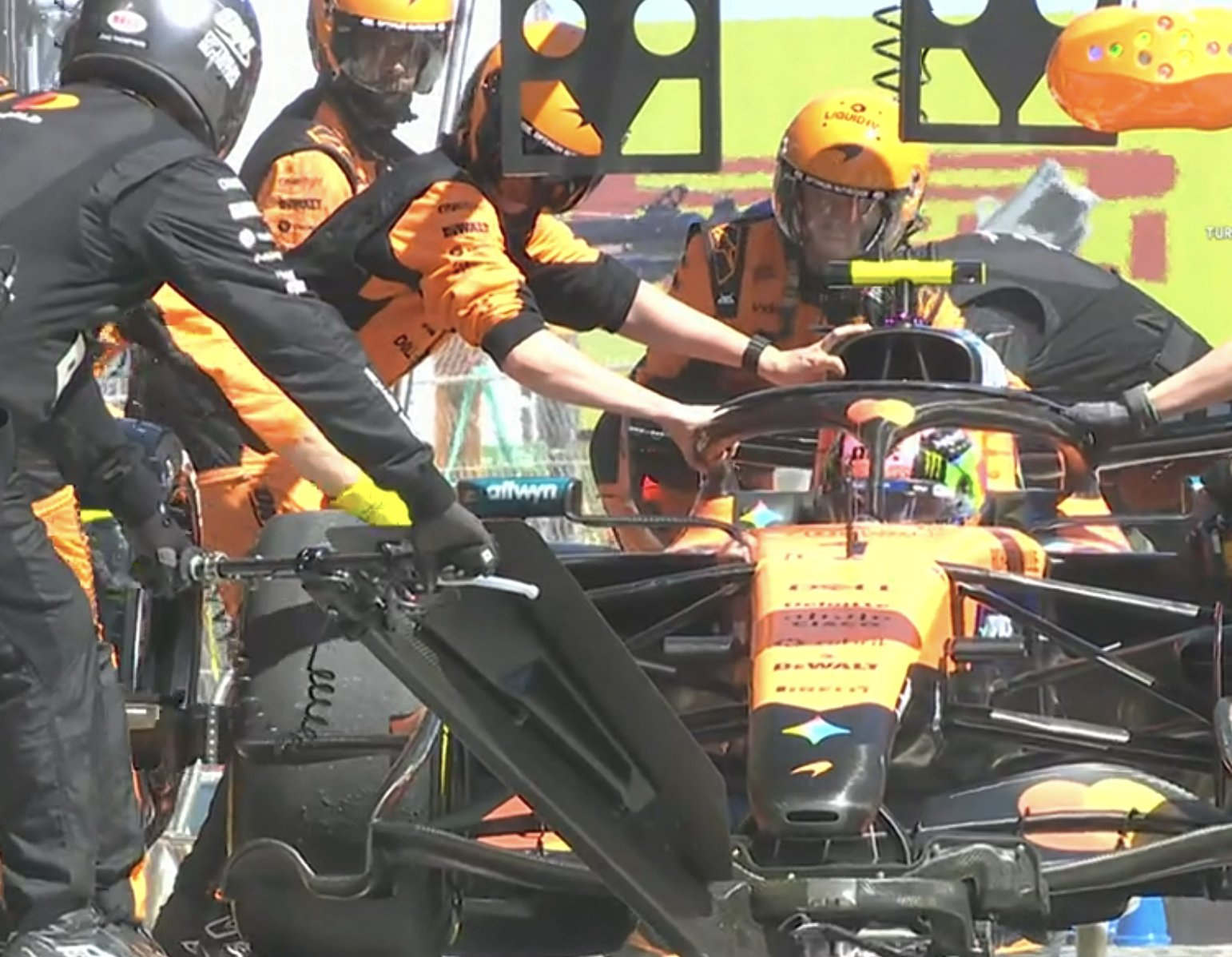 f1 诺里斯这运气。。。2026f1西班牙大奖赛 ​​​