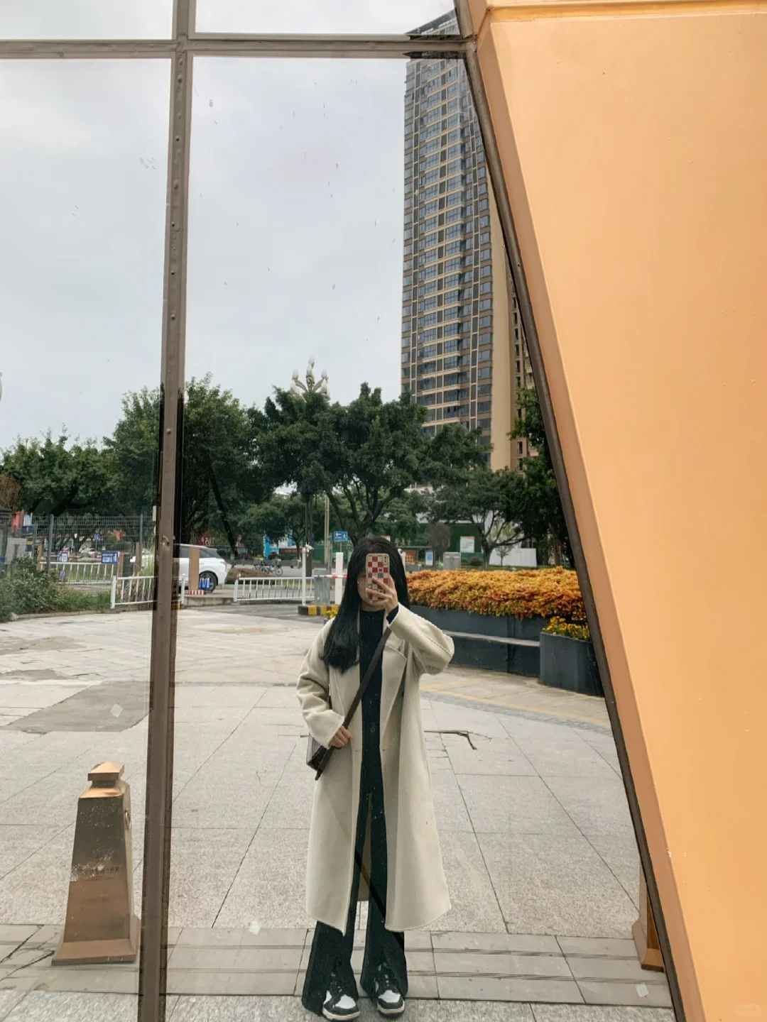啊啊啊姐妹们配裙子还是裤子好看！！