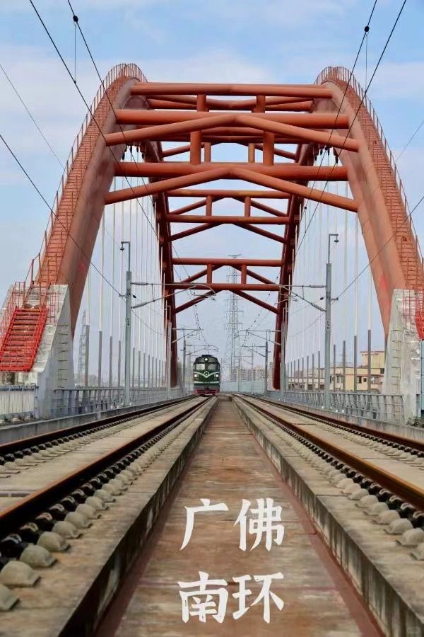 广佛环线，多少人等到花谢了？