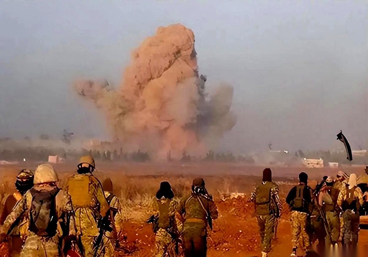 最近网传一句美籍华人的暴论：美国对伊朗一动手，中国就被吓没了底气。
咱们直接翻开