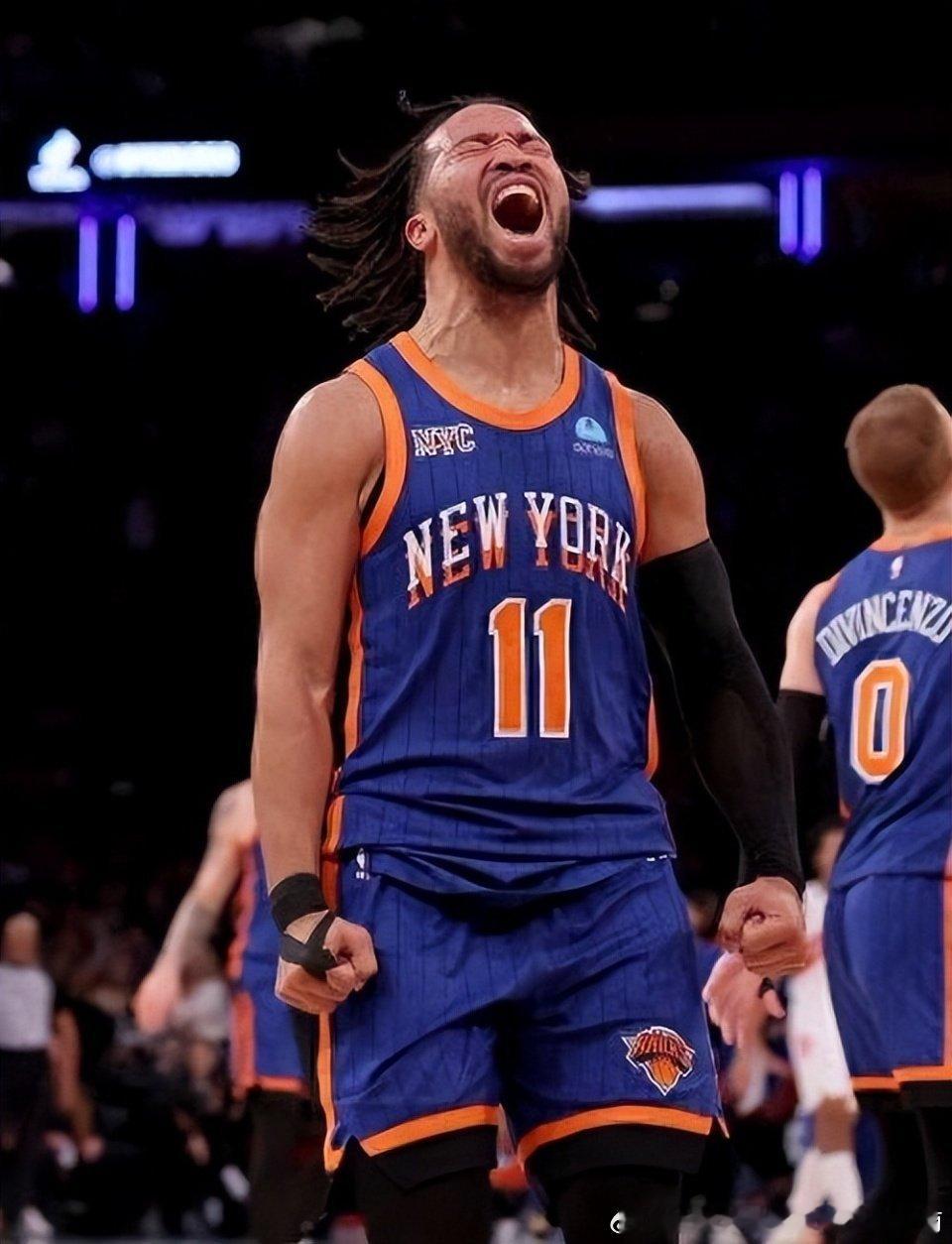 布伦森砍下40分带领尼克斯132比120淘汰魔术，率先晋级总决赛纽约之王布伦森这