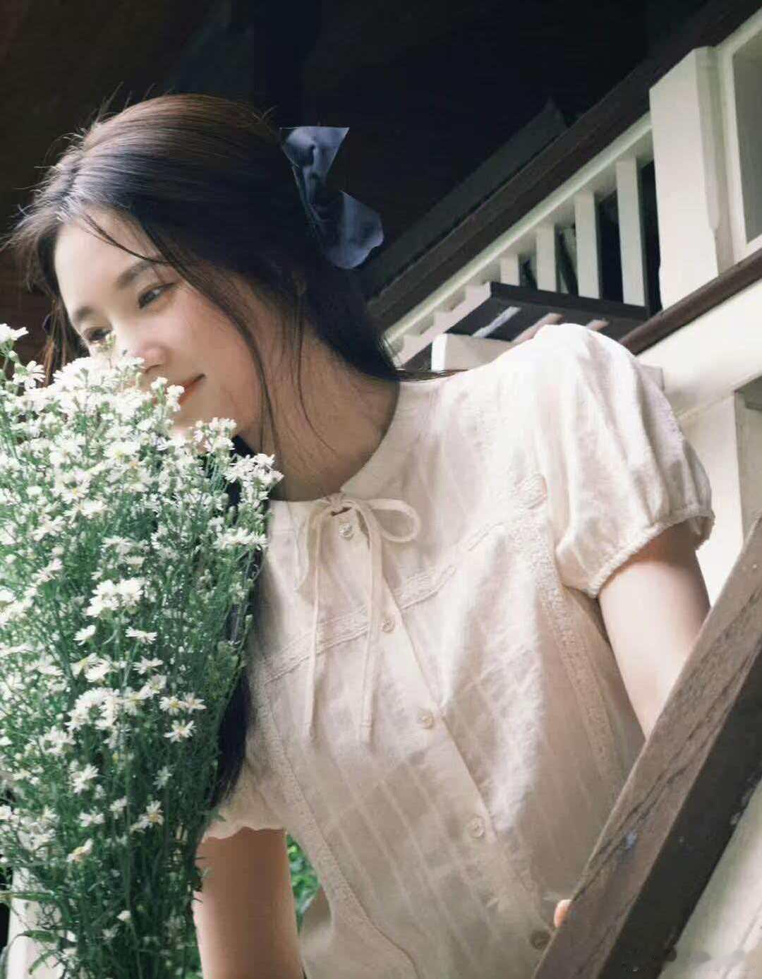 张慧雯奇雯E事好有梗 真的被慧雯可爱到！举手发问明天要整什么活，好奇宝宝实锤～ 