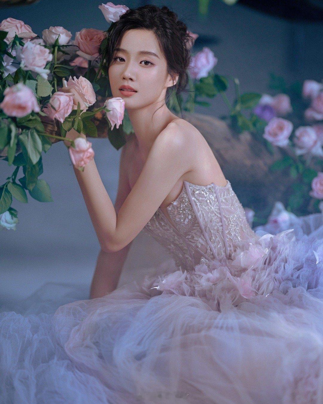 卢昱晓[舔屏][爱慕][爱慕][爱慕][色][爱慕][色][爱慕][色][爱慕]