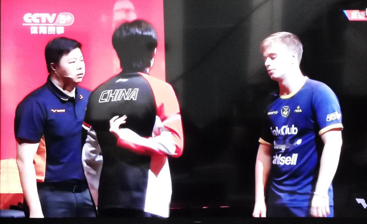 王楚钦因受伤病困扰，王楚钦VS莫雷加德的这场半决赛不打了。