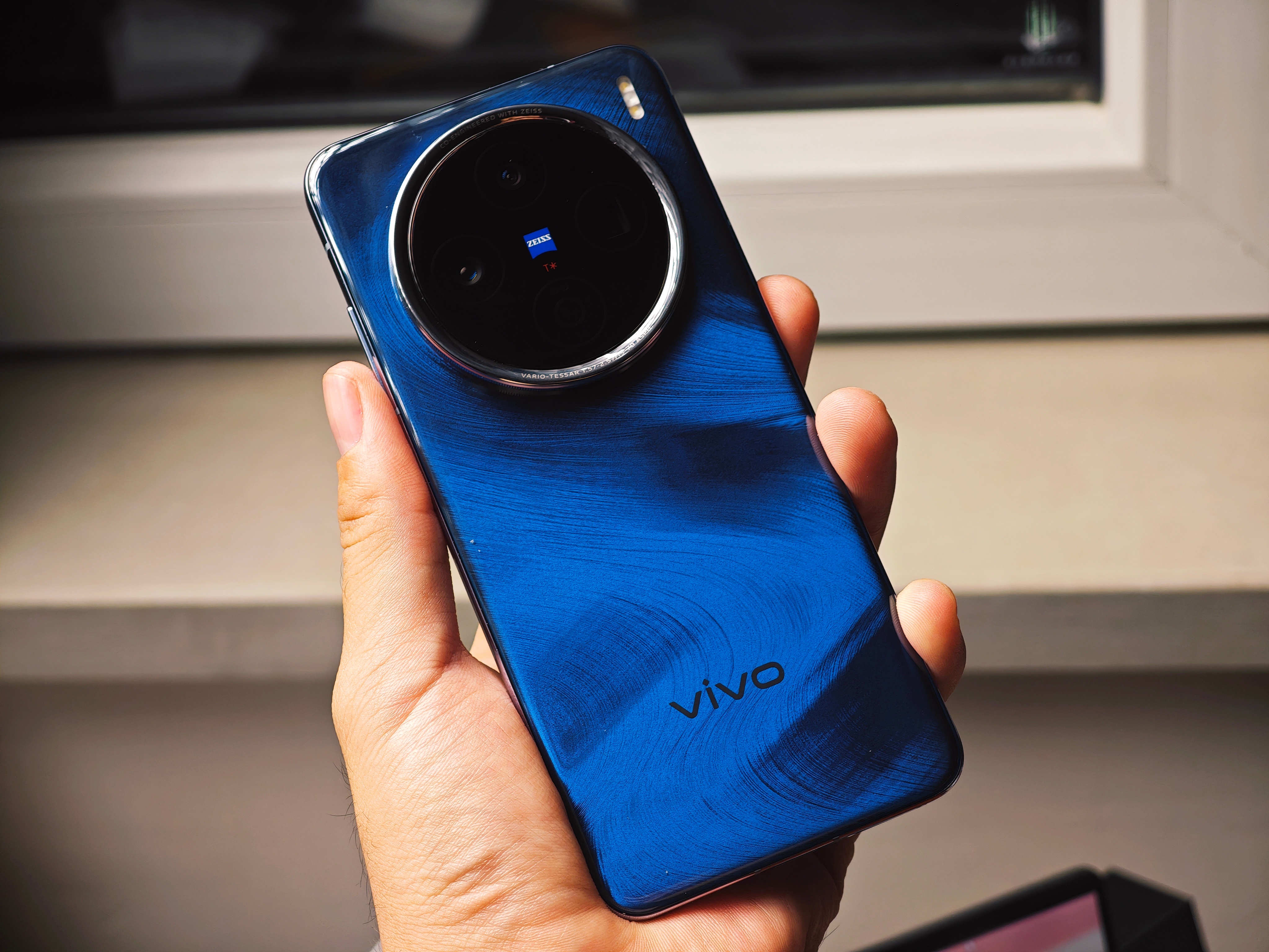 vivo X200上手体验：名副其实的Pro级标准版10月14日，vivo正式发