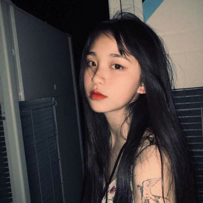 纵使是世间最轻柔的风，也抵不过你眼里的半分温柔。 