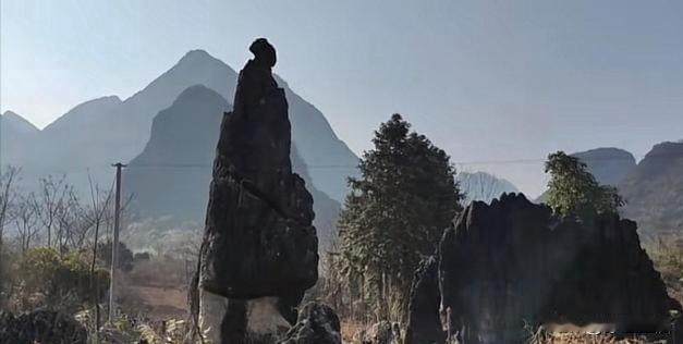 秋日生活打卡季广西桂林大山深处，惊现酷似毛主席的天然奇石，当地计划打造网红打卡景