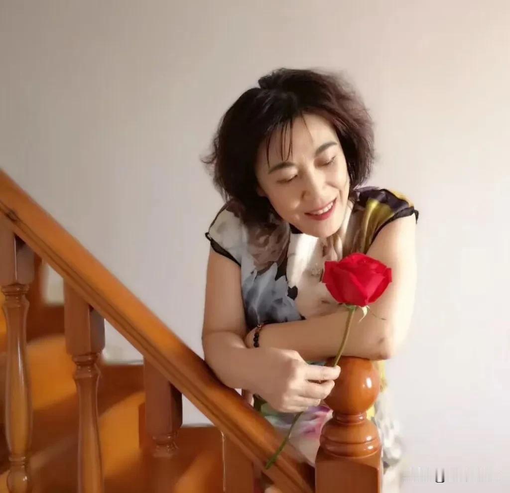 每年，是重复的；
每月，是层叠的；
每天，是循环的；
每顿，是新鲜的。