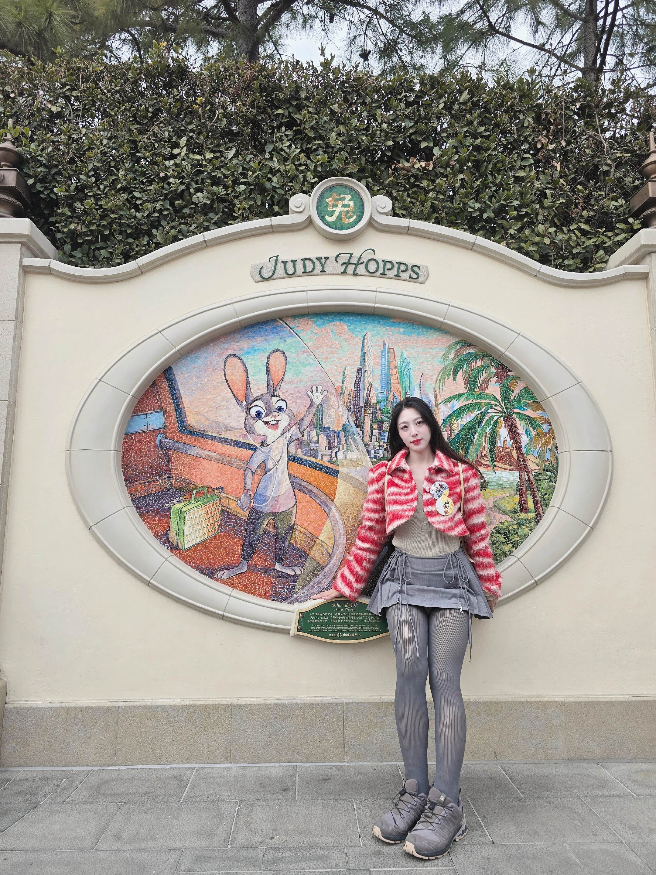 ₊˚☆ ₍ᐢ >⸝⸝⸝< ᐢ₎  disney day⋆ ♡̷为了第一...