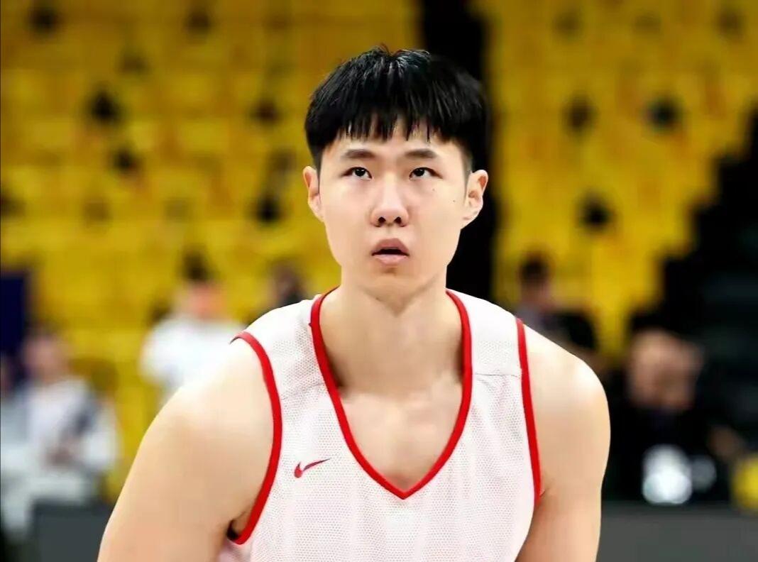 赵嘉义砍下21分3篮板，锋线稳定输出展现实力
 
此役赵嘉义交出21分3篮板的亮
