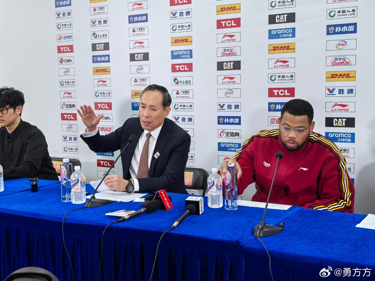 对于第三节的问题，许指导认为确实要继续提升球队的稳定性，“总会出现新的问题，永远