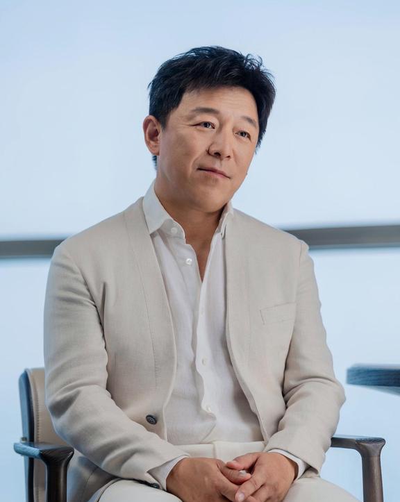 1. 黄渤现在基本不接戏了，整天到处旅游。之前有人提议让“男人帮”合体，他带头拒