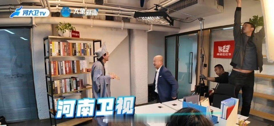 #河南卫视游本昌梦幻联动#真的是梦幻联动啊？可以让更多的人领略到书本的魅力，这样