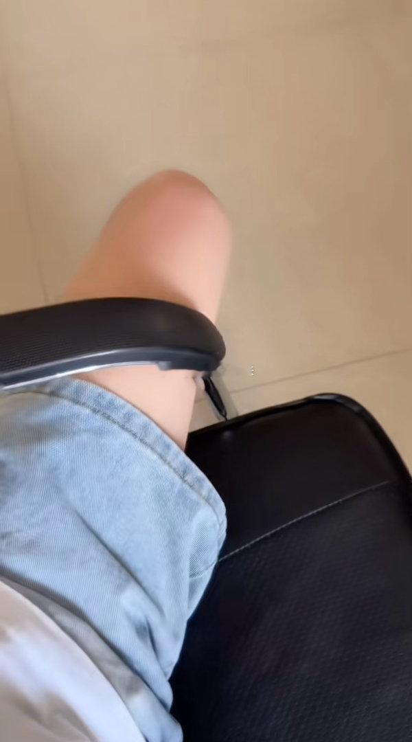 这个我也试过！双腿卡在两个把手里面！但我还没有克服，以后克服了再玩！🫘爱睡觉的