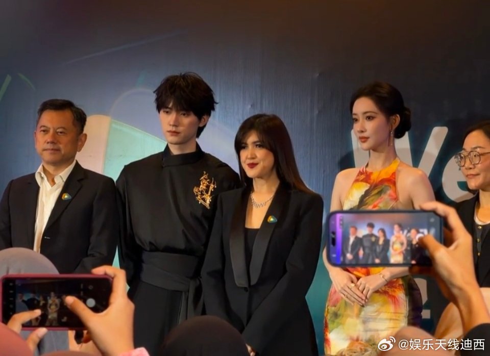 两连扑的太女在在海外宣传wetv，🐧的“好兆头”来了