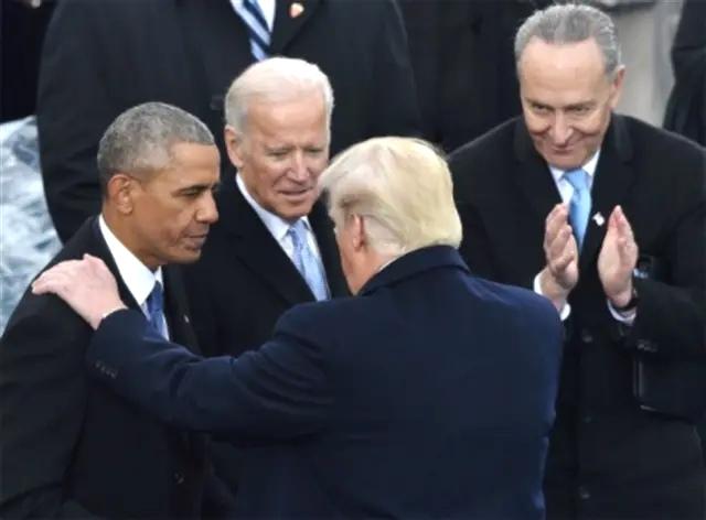 特朗普比拜登聪明，利用俄乌冲突，赚得盆满钵满。

拜登拱火乌克兰，想拖垮俄罗斯，