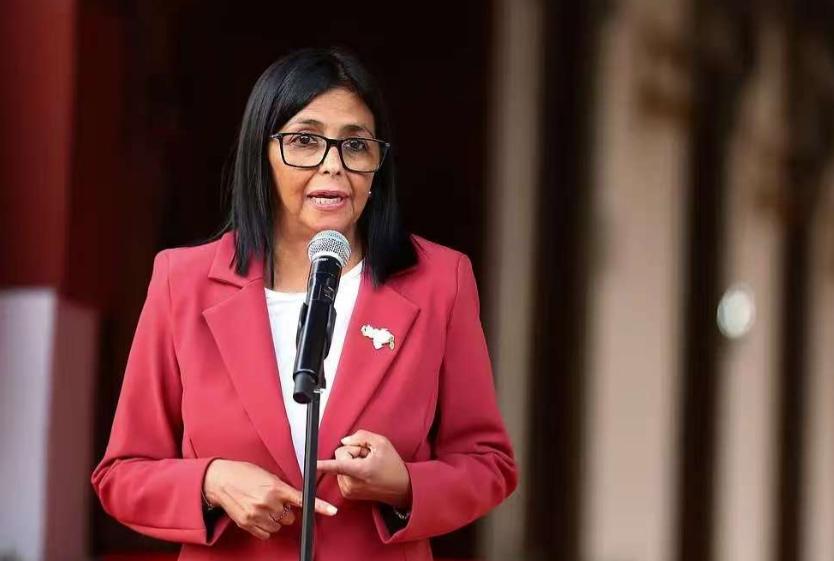 自己酿的苦果只能自己吞，罗德里格斯如何收拾这场残局。

当初一门心思倒向美国，以