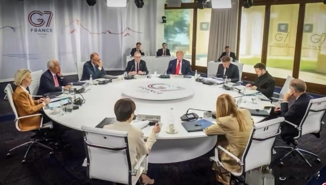 据日本共同社报道，正在法国举行的G7峰会发了个声明，其中包含反对在台湾海峡凭借力