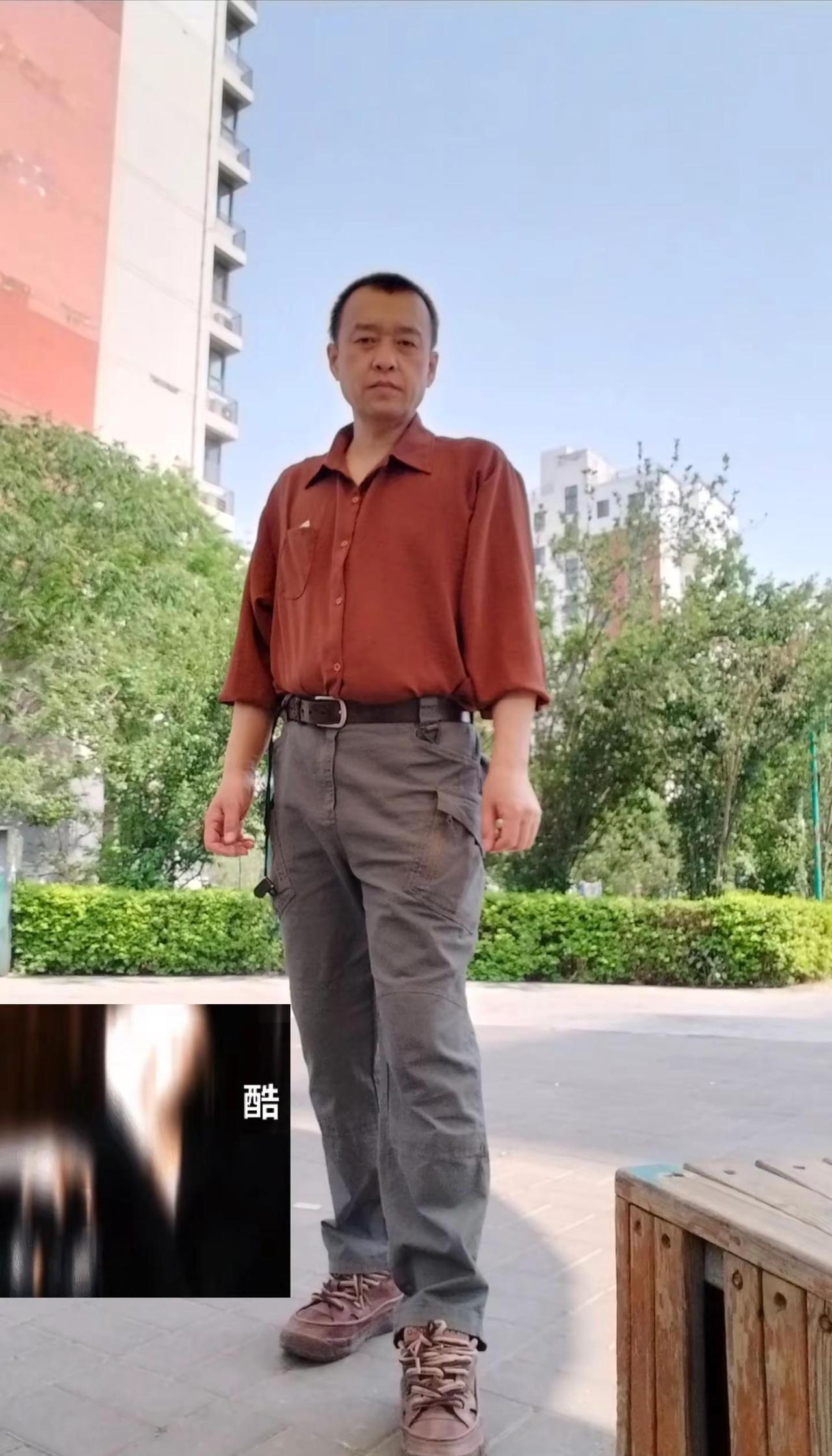 随走随拍记录美好生活 舞台无处不在 天气这么好 整条街最靓的仔 户外健身锻炼