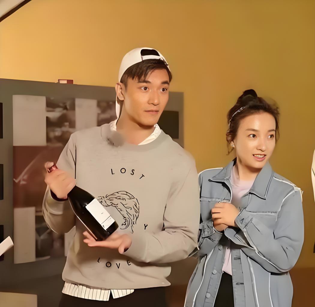 “吴昕、郑凯在一起七年了！”
很多人看到这个标题吓了一跳，郑凯不是跟苗苗结婚了吗