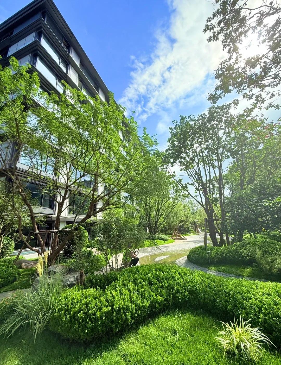 1268W 买望京中建宸园 167平四居洋房
总高6层的低密洋房 一梯一户的隐私