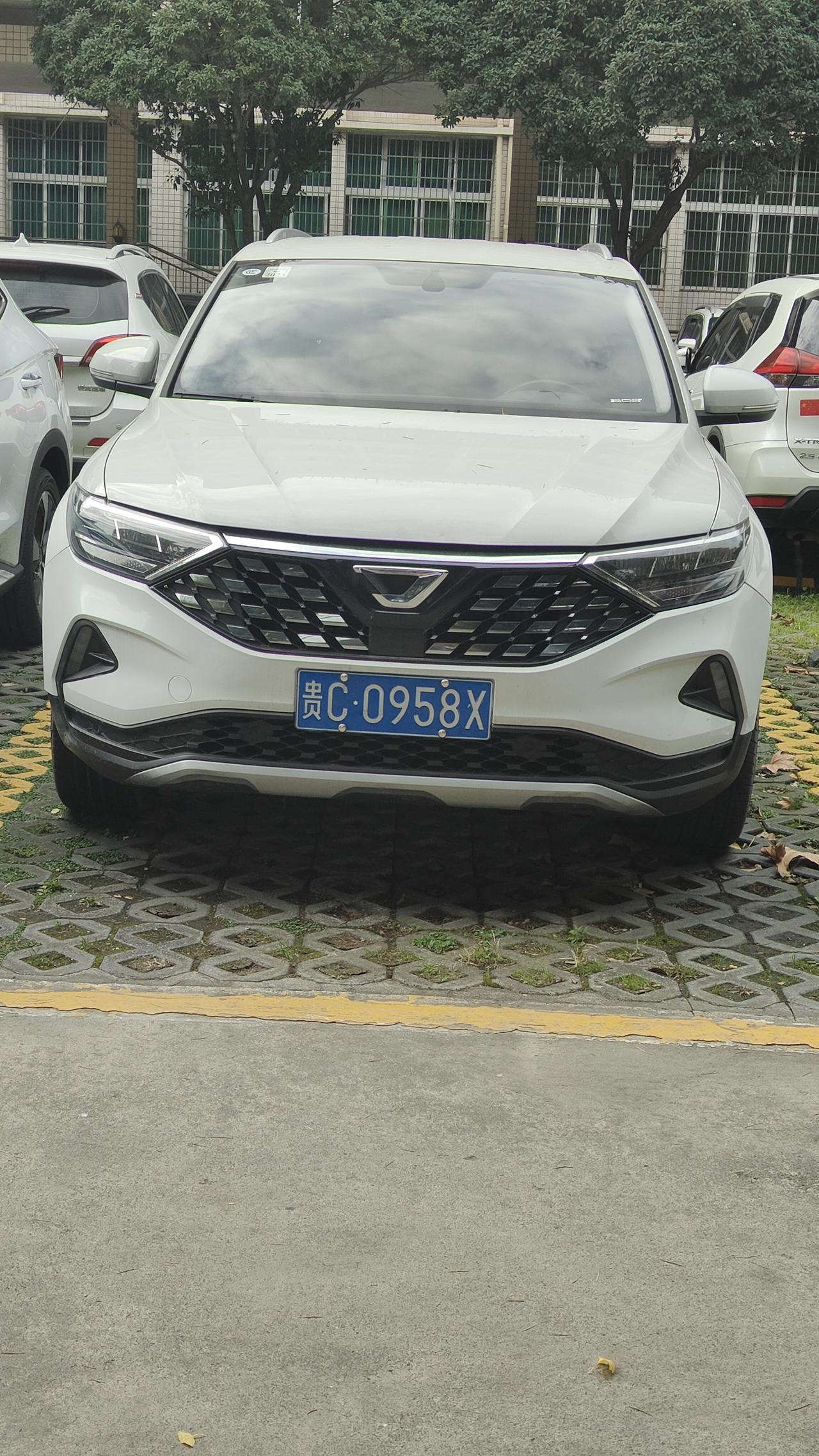 捷达vs5是被严重低估的好车
百分之九十九的车座椅没有钢板
只有捷达vs5有，全