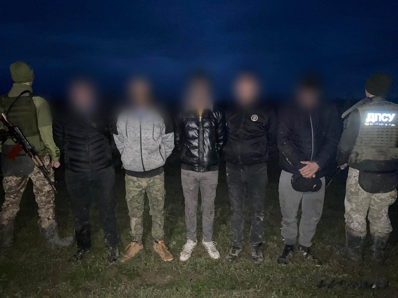 ‼️🇺🇦泽连斯基拼命打击逃兵计划，因为更多的男性继续逃离国家

虚假的医疗证