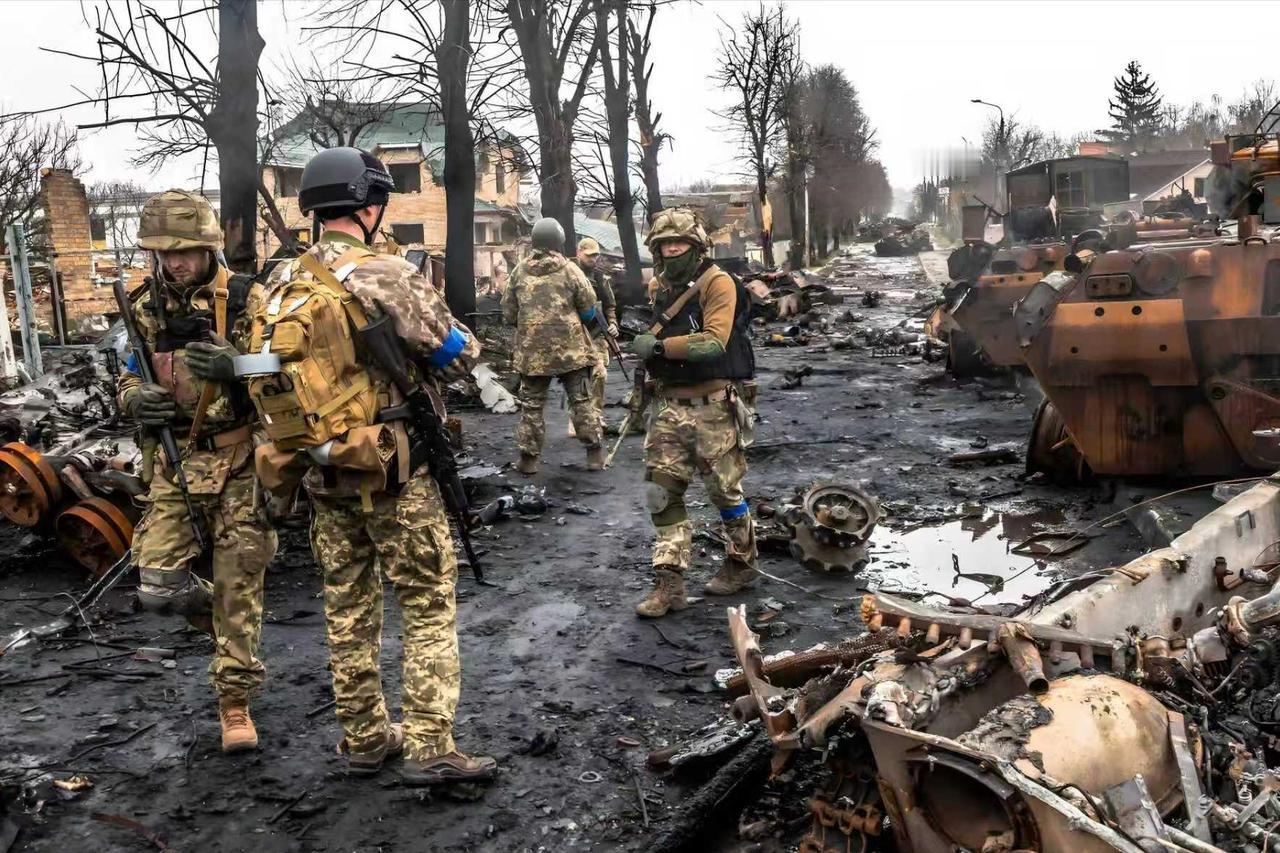 俄罗斯迟迟未攻克乌克兰的关键，印证了毛主席的古老预言
俄乌冲突打了这么久，战局陷