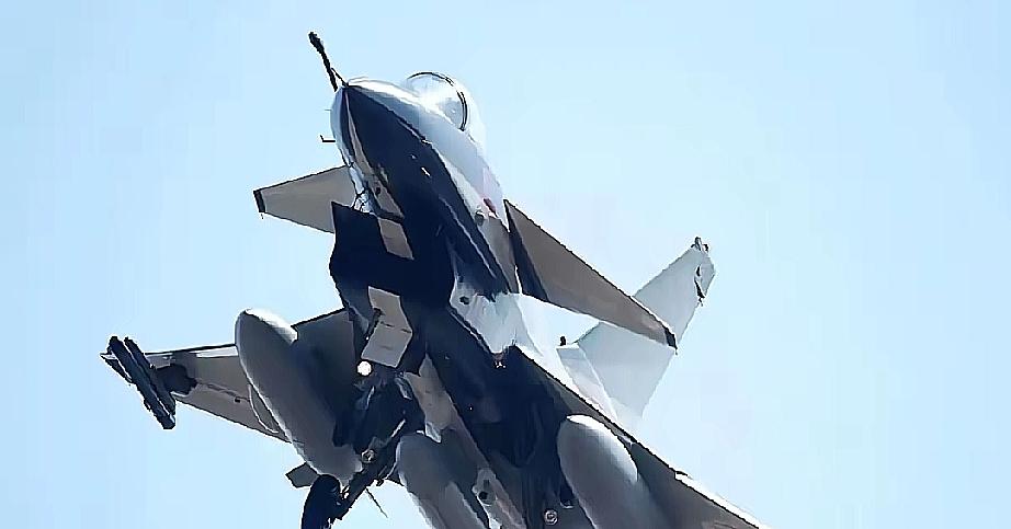 快讯！快讯！
印尼总统普拉博沃宣布了：印尼将停止对韩国KF-21联合研发项目的追