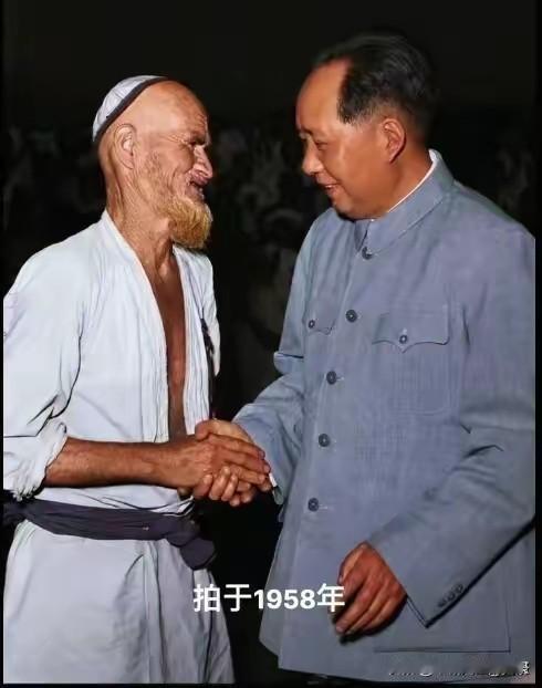 毛主席讲过的，一是要相信群众。二是要想信党。这是两条根本原理。致敬缅怀伟大的领袖